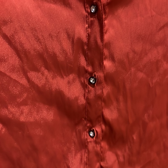 Arden B Cranberry Satin Shirt XS NWT - Picture 5 of 9